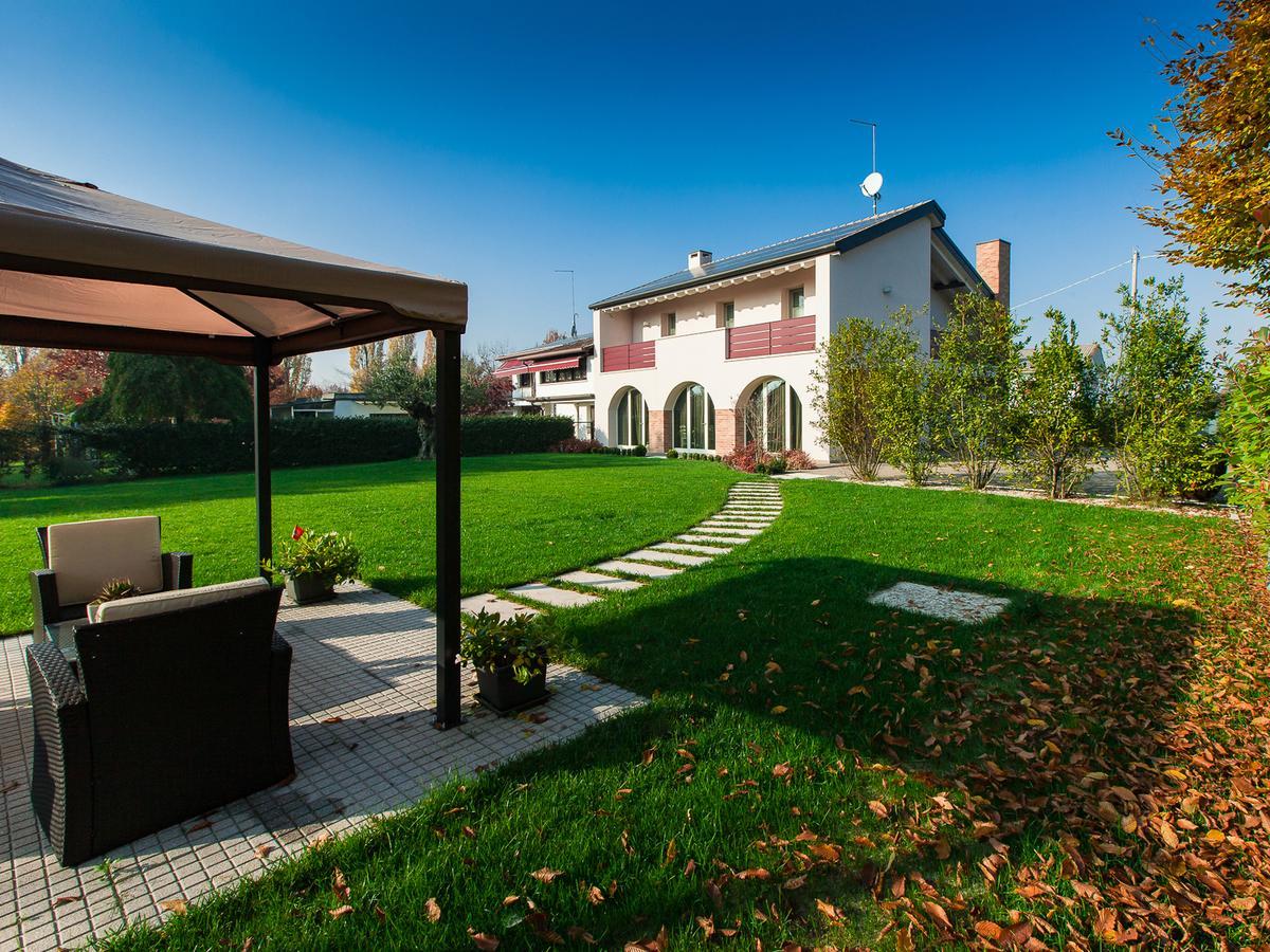 B&B Ca Dea Calle Valla Bagian luar foto
