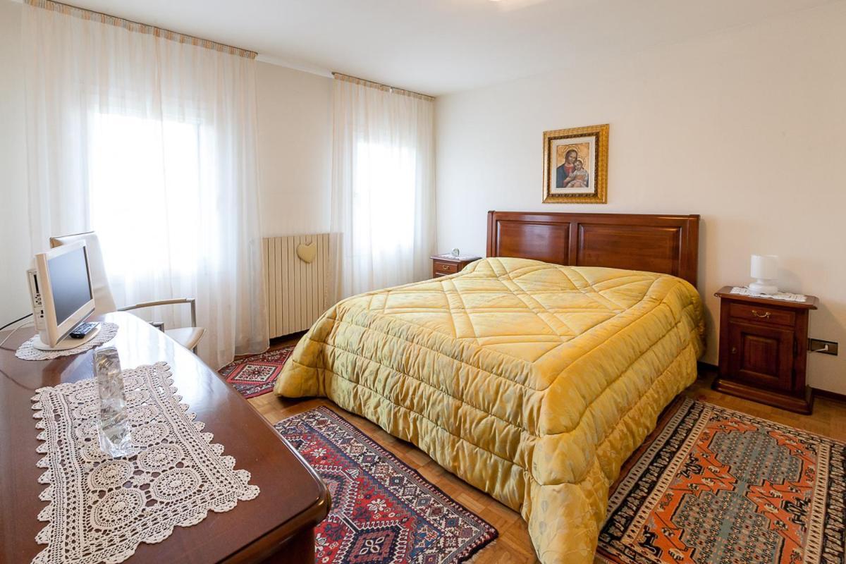 B&B Ca Dea Calle Valla Bagian luar foto